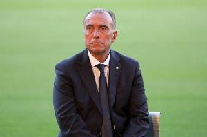 BBIN平台-记者：利雅得胜利想邀巴萨副主席尤斯特担任CEO，谈判正在进行中