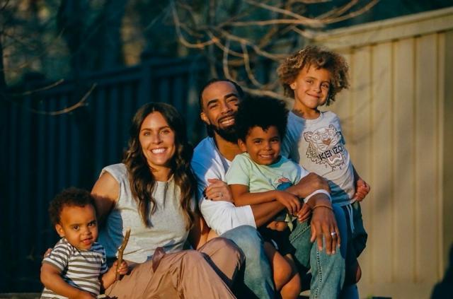 BBIN平台-康利为了事业牺牲家庭，暂别妻子继续追求冠军梦想